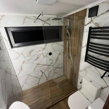 Nagoru House Tukhlya