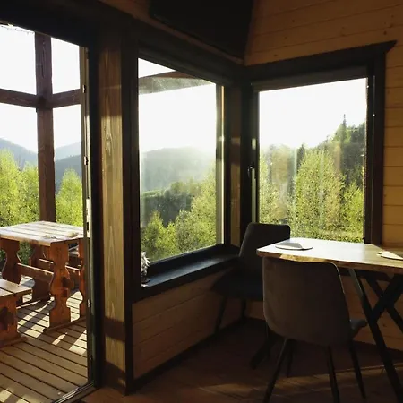 山林小屋 Nagoru House *